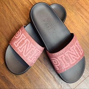 Women’s pink flip flops size large